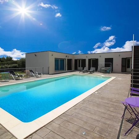 Histoire D'O - Les Piscines - Chambres D'Hotes Bezouce Bagian luar foto